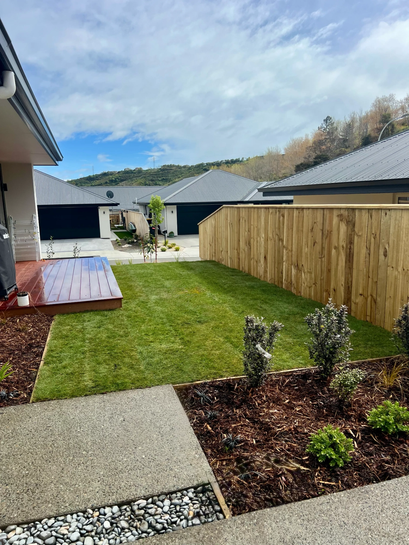 Instalawn install in Marsden - finished lawn and deck